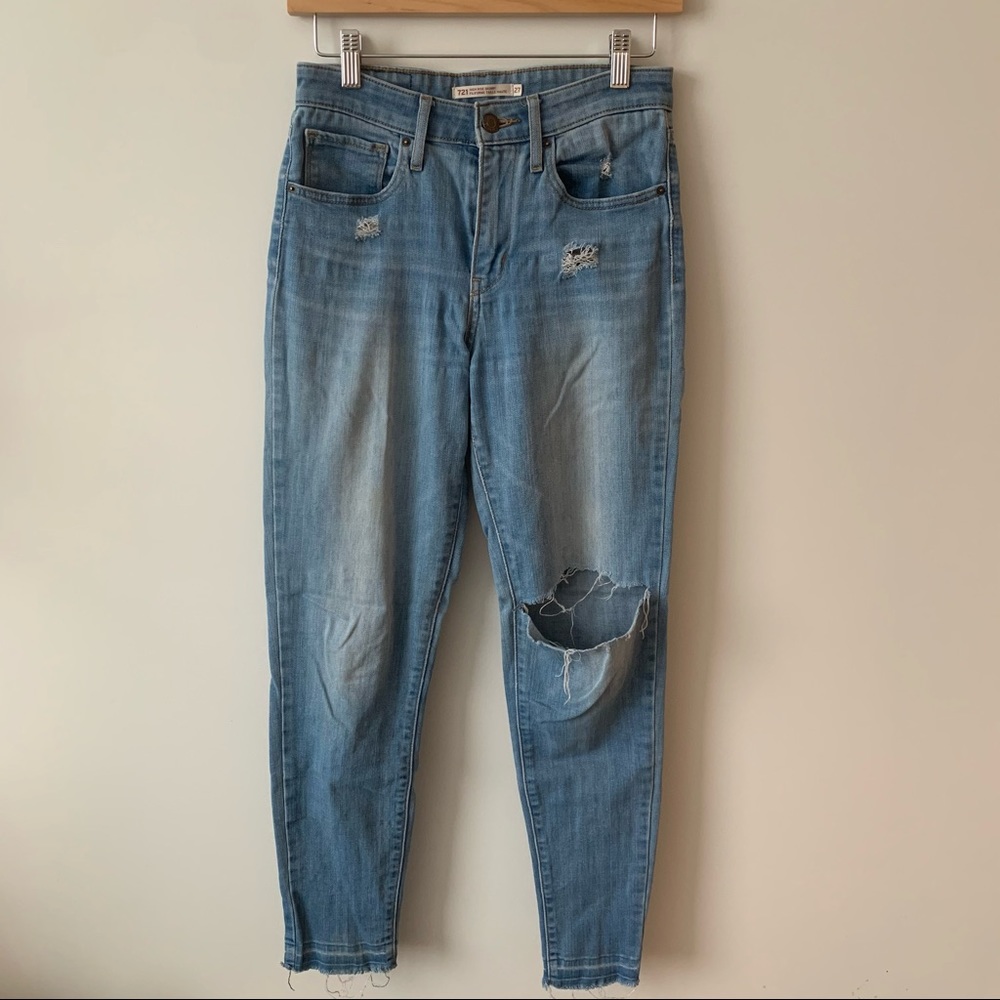 LEVIS 721 high rise distressed skinny, light wash